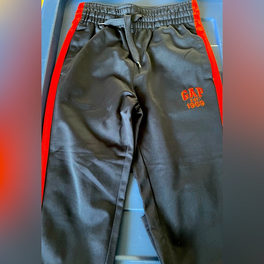 GAP Kids Boy’s Knit pants- Blue & Orange, Small (6-7)